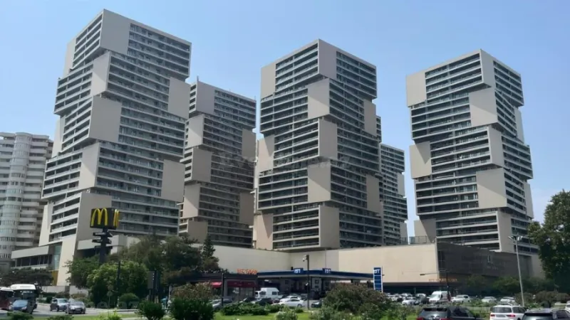 3 otaqlı Mənzil 147 m² 8 Noyabr m. Kirayə verilir