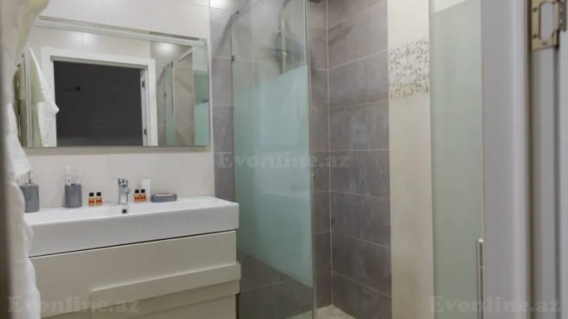 Kirayə verilir 4 otaqlı Mənzil Yeni tikili 100 m² 8 Noyabr m. - şəkil 12