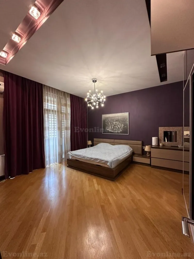 3 otaqlı Mənzil 110 m² İçərişəhər m. Kirayə verilir