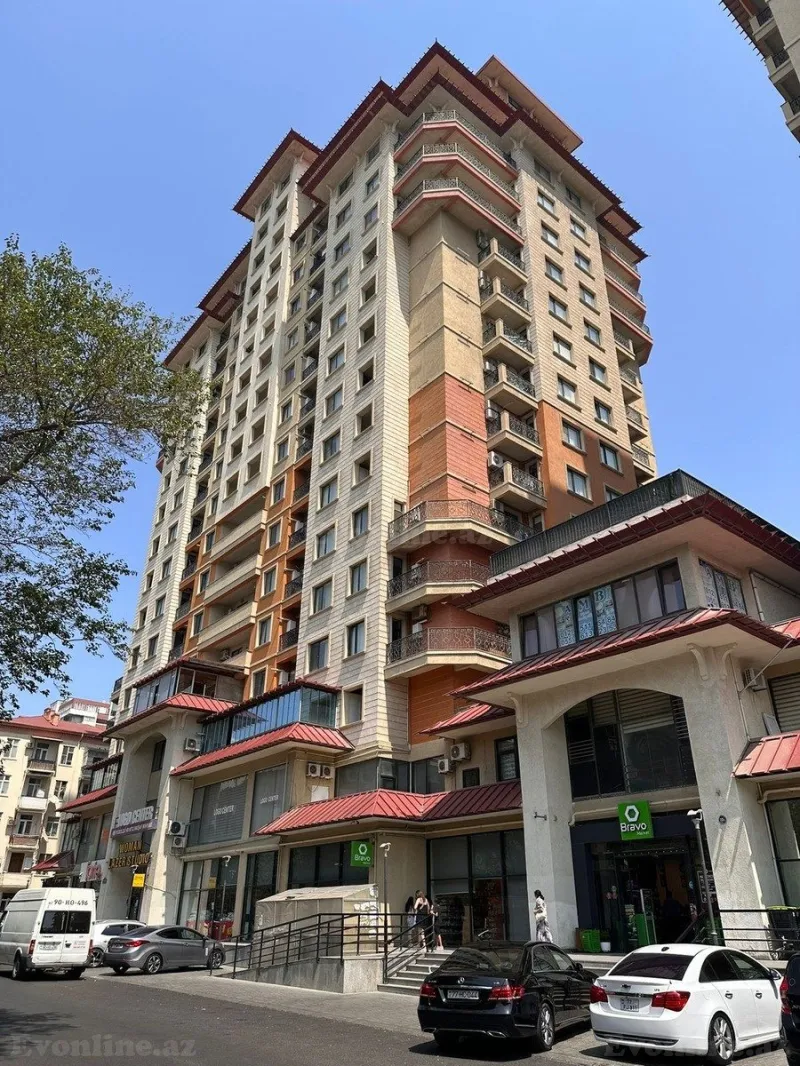 2 otaqlı Mənzil 90 m² Qara Qarayev m. Satılır