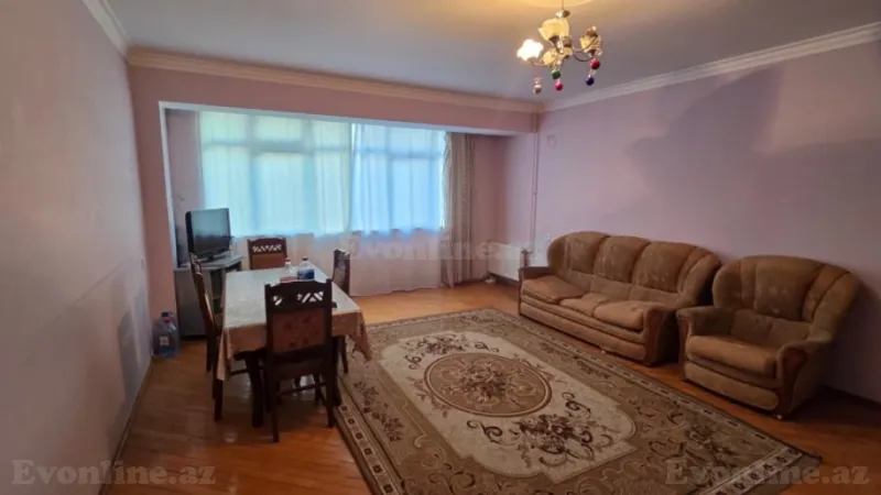 Kirayə verilir 4 otaqlı Mənzil Köhnə tikili 110 m² Elmlər Akademiyası m.