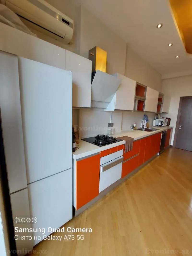 Kirayə verilir 3 otaqlı Mənzil Yeni tikili 120 m² İçərişəhər m. - şəkil 10