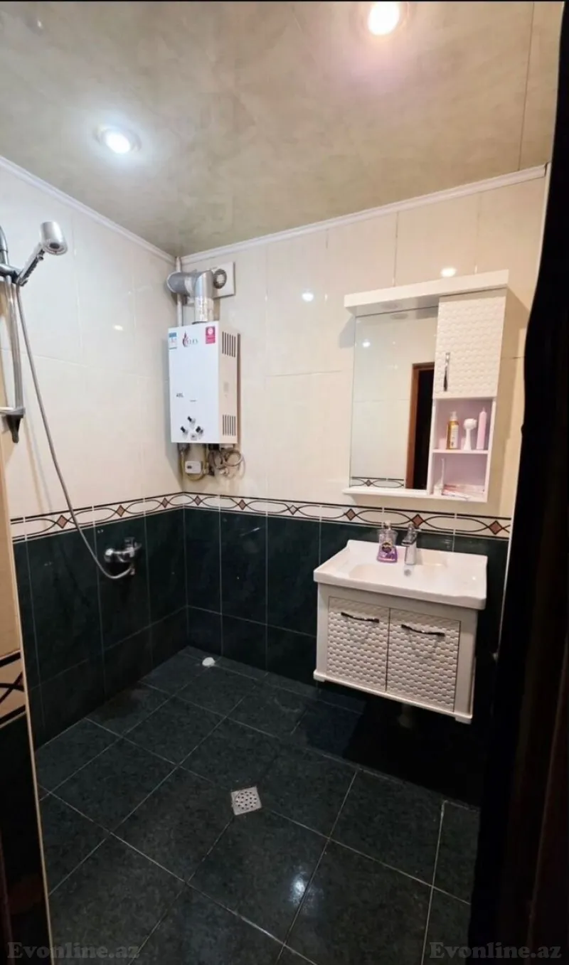 Satılır 2 otaqlı Mənzil Köhnə tikili 65 m² Xalqlar Dostluğu m. - şəkil 5