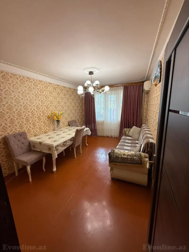 3 otaqlı Mənzil 50 m² 8-ci kilometr Satılır