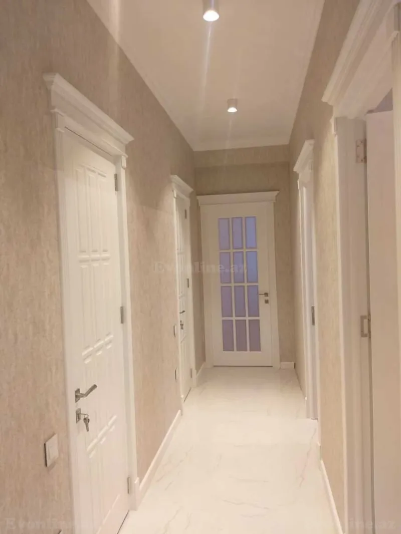 Kirayə verilir 3 otaqlı Mənzil Yeni tikili 105 m² İnşaatçılar m. - şəkil 9