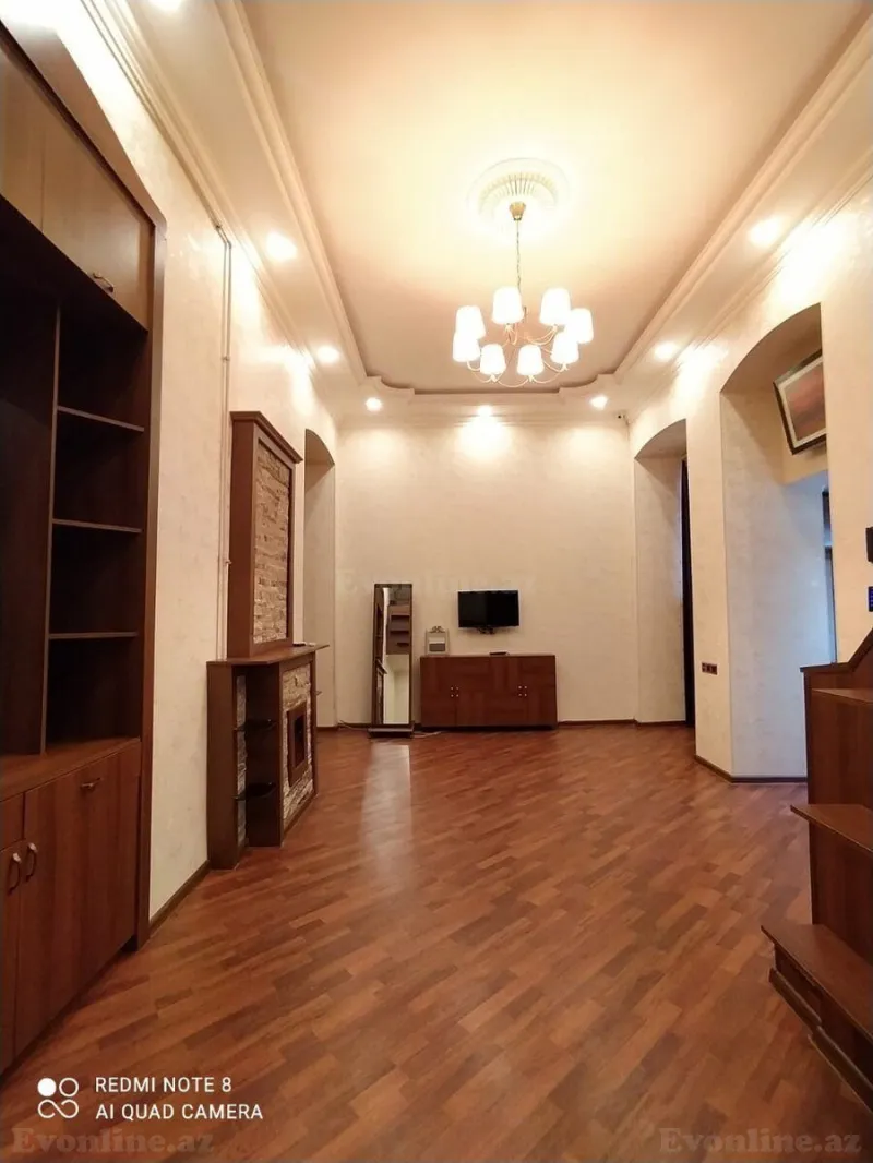 Satılır 3 otaqlı Mənzil Köhnə tikili 60 m² Sahil m. - şəkil 3