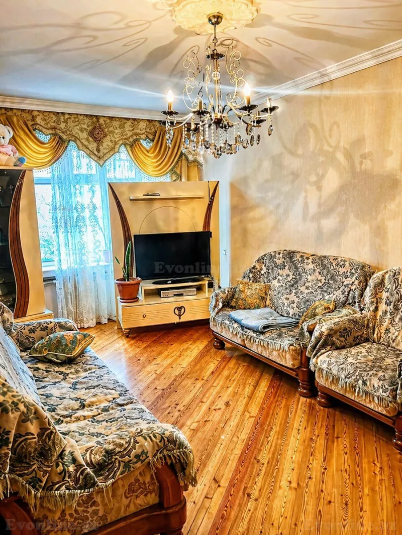 3 otaqlı Mənzil 85 m² Xətai r. Satılır
