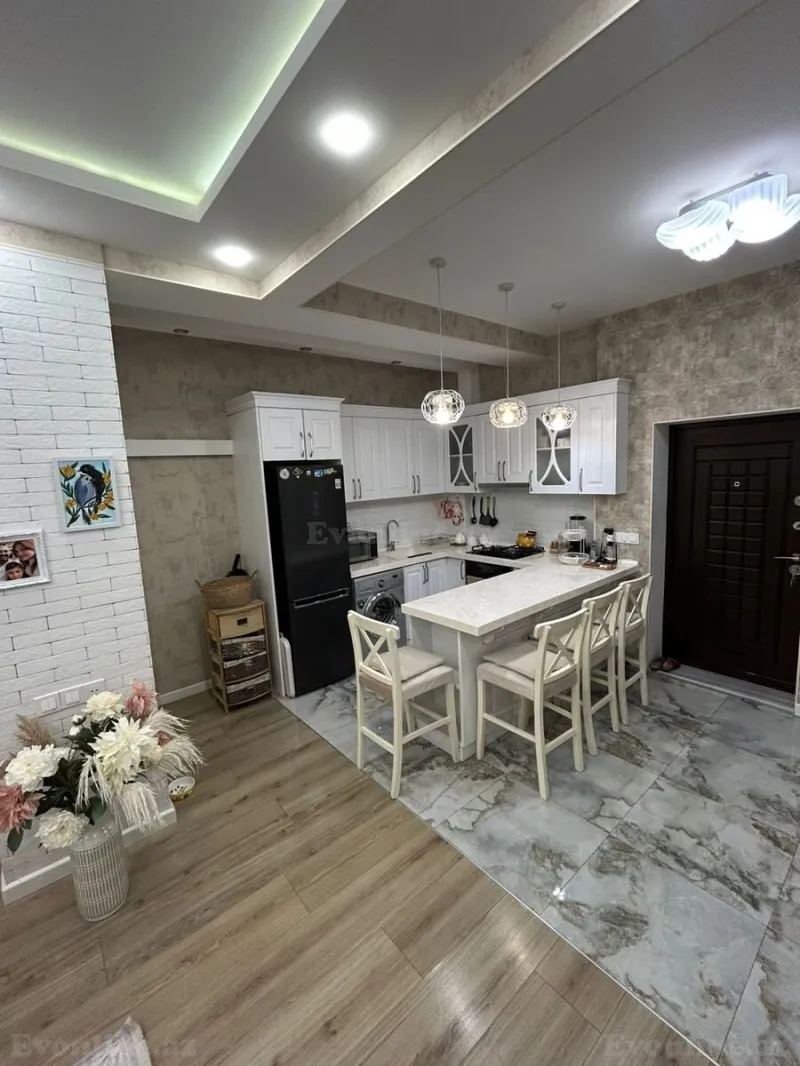 Satılır 4 otaqlı Mənzil Yeni tikili 105 m² İnşaatçılar m. - şəkil 7
