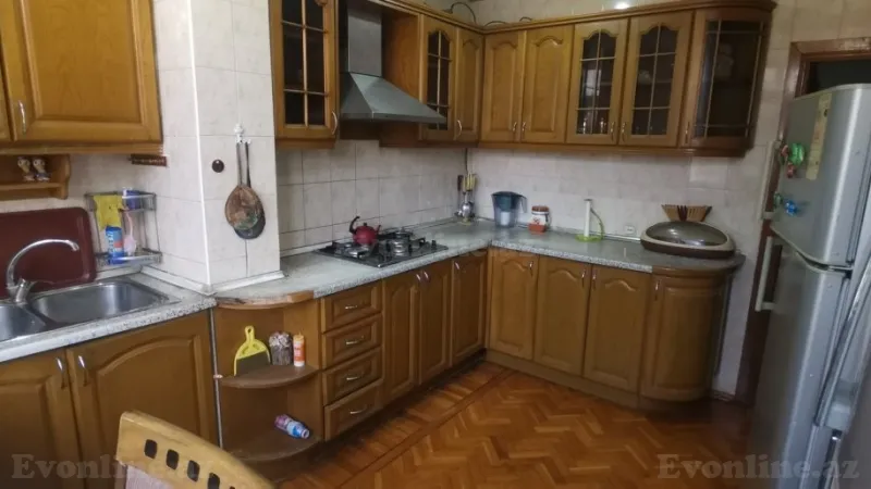 Kirayə verilir 4 otaqlı Mənzil Köhnə tikili 100 m² 20 Yanvar m. - şəkil 13