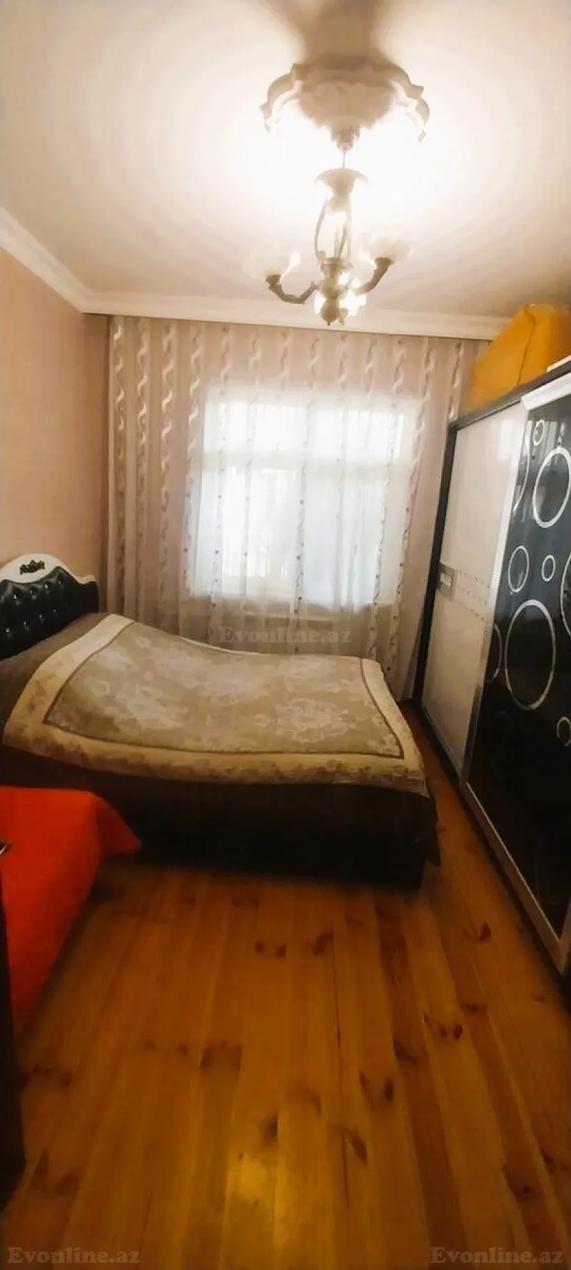 3 otaqlı Mənzil 70 m² 28 May m. Satılır