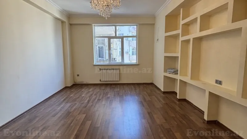 3 otaqlı Mənzil 120 m² Həzi Aslanov Kirayə verilir