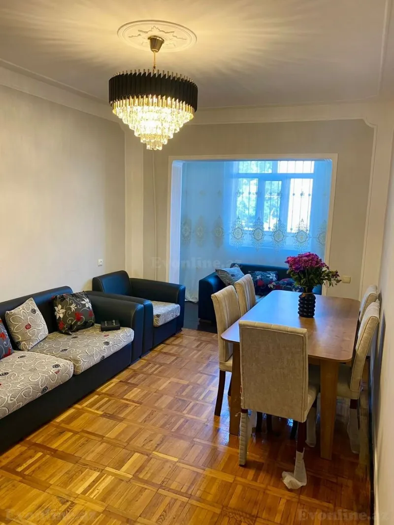 Kirayə verilir 4 otaqlı Mənzil Köhnə tikili 105 m² İnşaatçılar m.