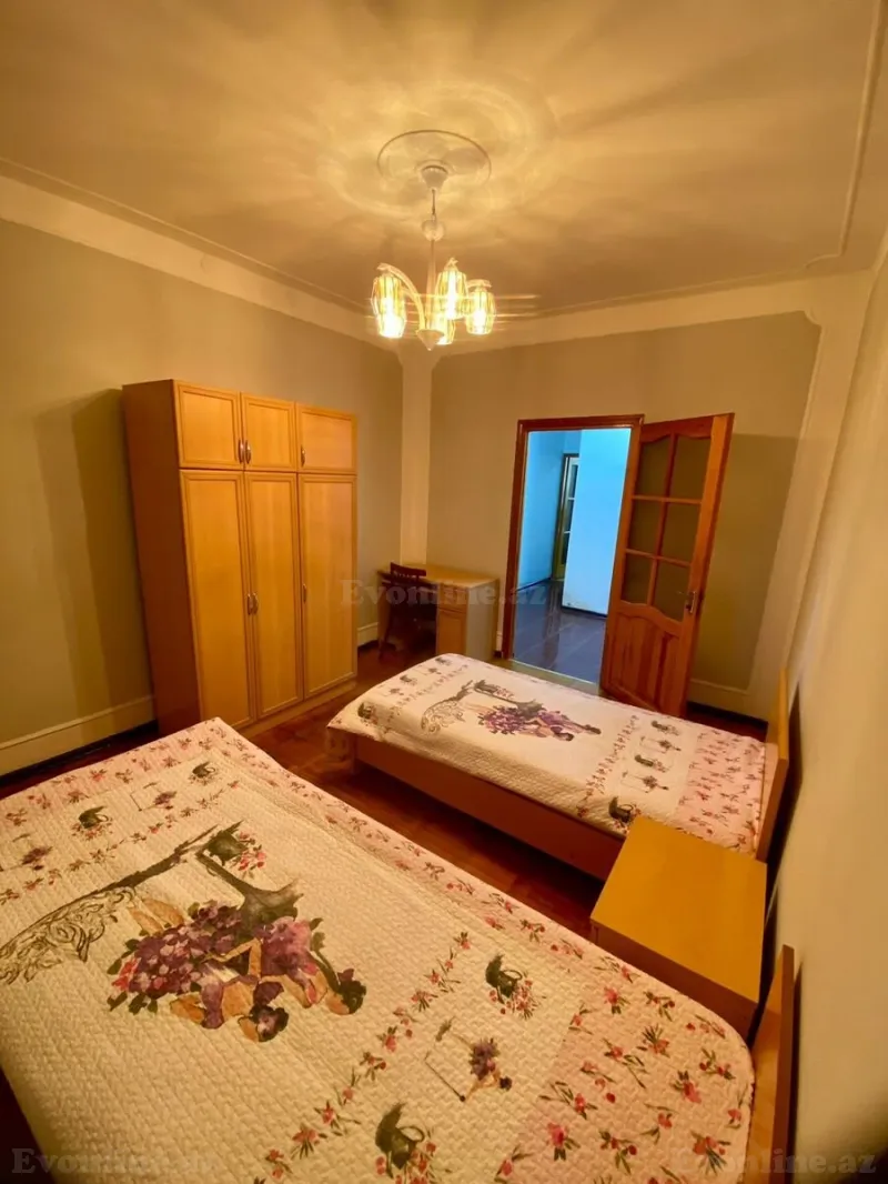 Kirayə verilir 4 otaqlı Mənzil Köhnə tikili 105 m² İnşaatçılar m. - şəkil 9