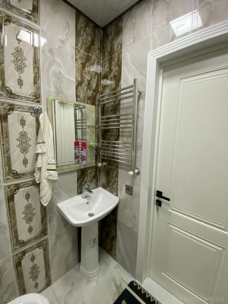 Kirayə verilir 3 otaqlı Mənzil Yeni tikili 140 m² Nəsimi r. - şəkil 9