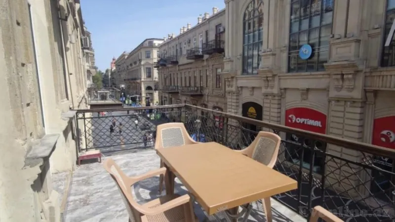 2 otaqlı Mənzil 70 m² Sahil m. Kirayə verilir