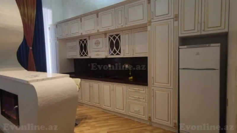 Kirayə verilir 2 otaqlı Mənzil Köhnə tikili 70 m² Sahil m. - şəkil 5