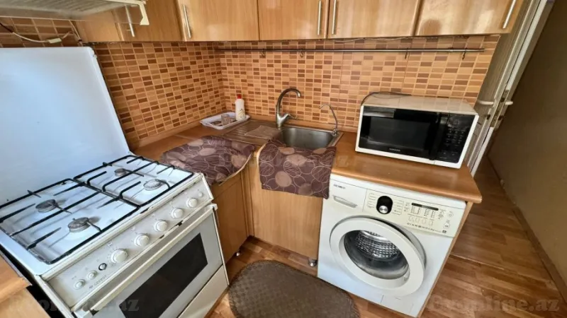 Satılır 3 otaqlı Mənzil Köhnə tikili 70 m² İnşaatçılar m. - şəkil 6