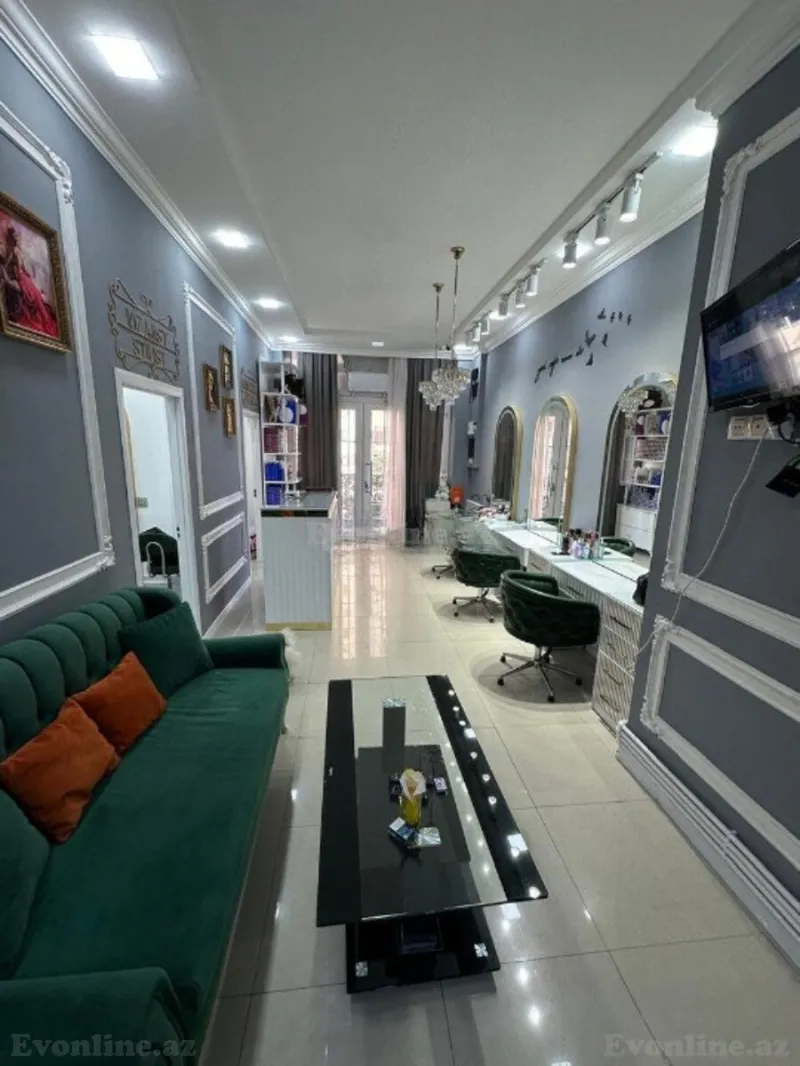 Obyekt 100 m² 8 Noyabr m. Kirayə verilir