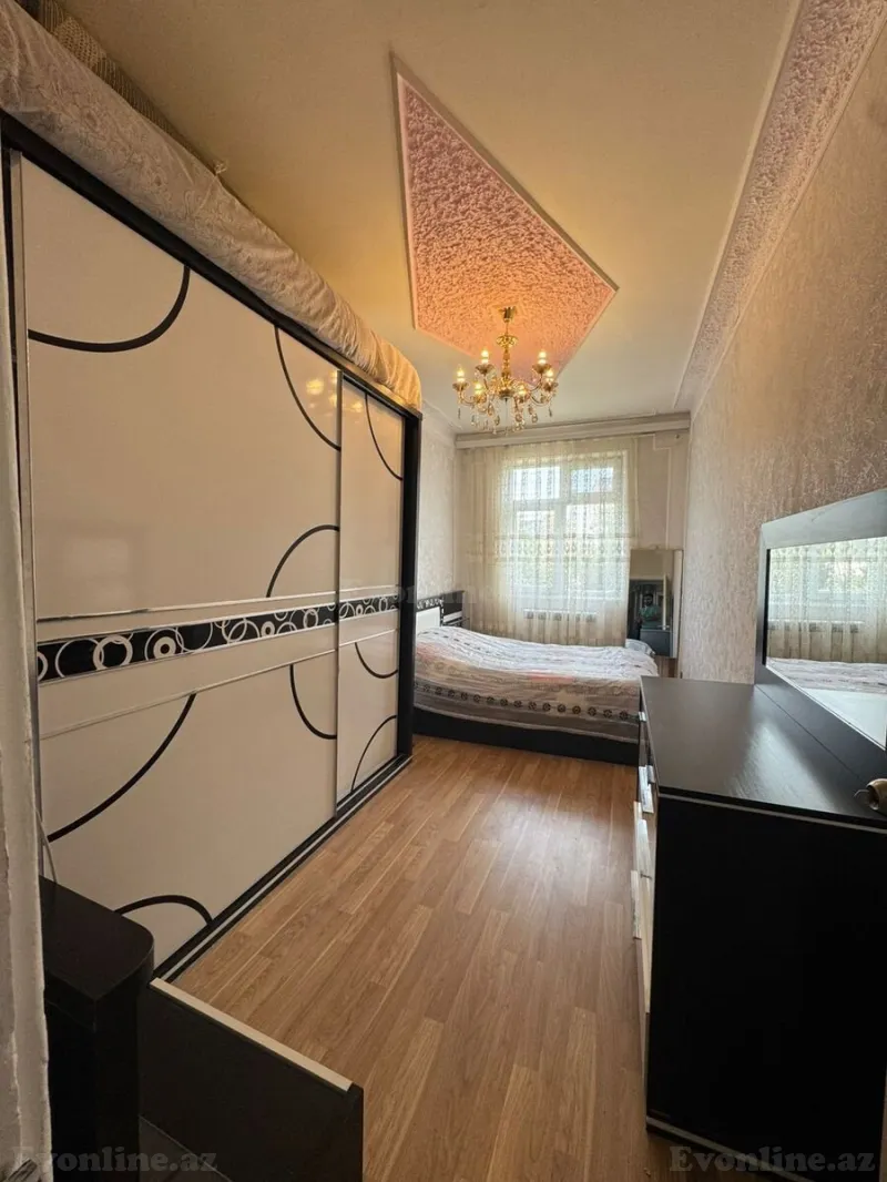 3 otaqlı Mənzil 60 m² 3-cü mikrorayon Kirayə verilir