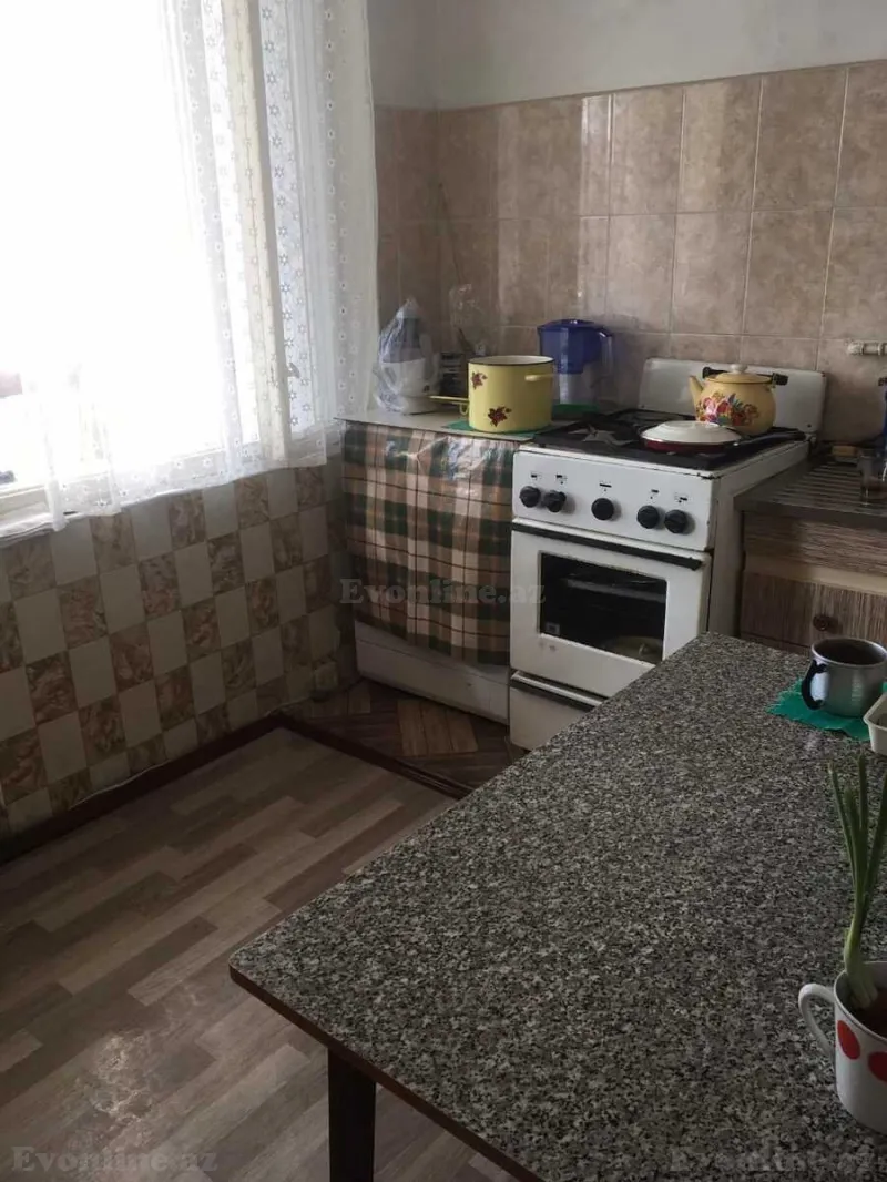 Satılır 4 otaqlı Mənzil Köhnə tikili 100 m² Sabunçu r. - şəkil 13
