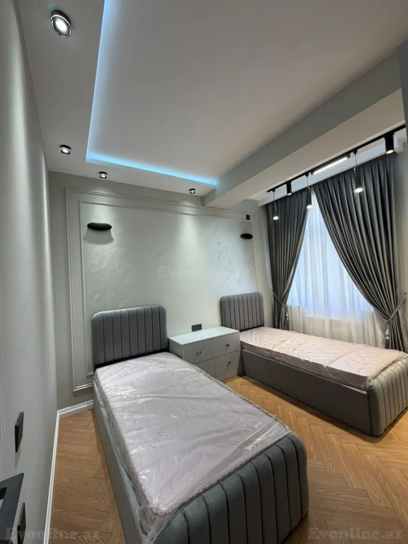Satılır 4 otaqlı Mənzil Yeni tikili 139 m² 8 Noyabr m. - şəkil 4