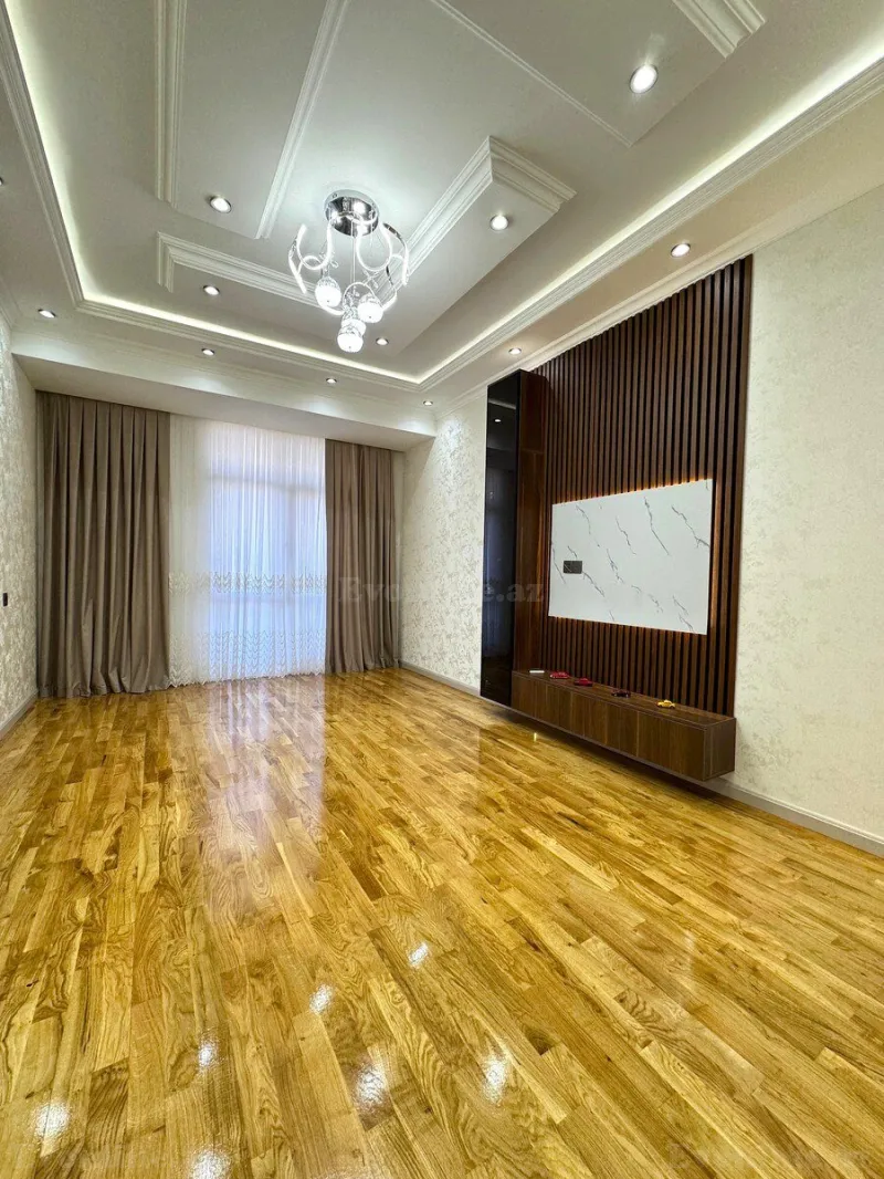 3 otaqlı Mənzil 92 m² Qara Qarayev m. Satılır