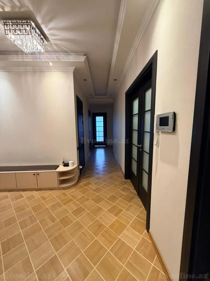 Satılır 4 otaqlı Mənzil Yeni tikili 150 m² Elmlər Akademiyası m. - şəkil 10