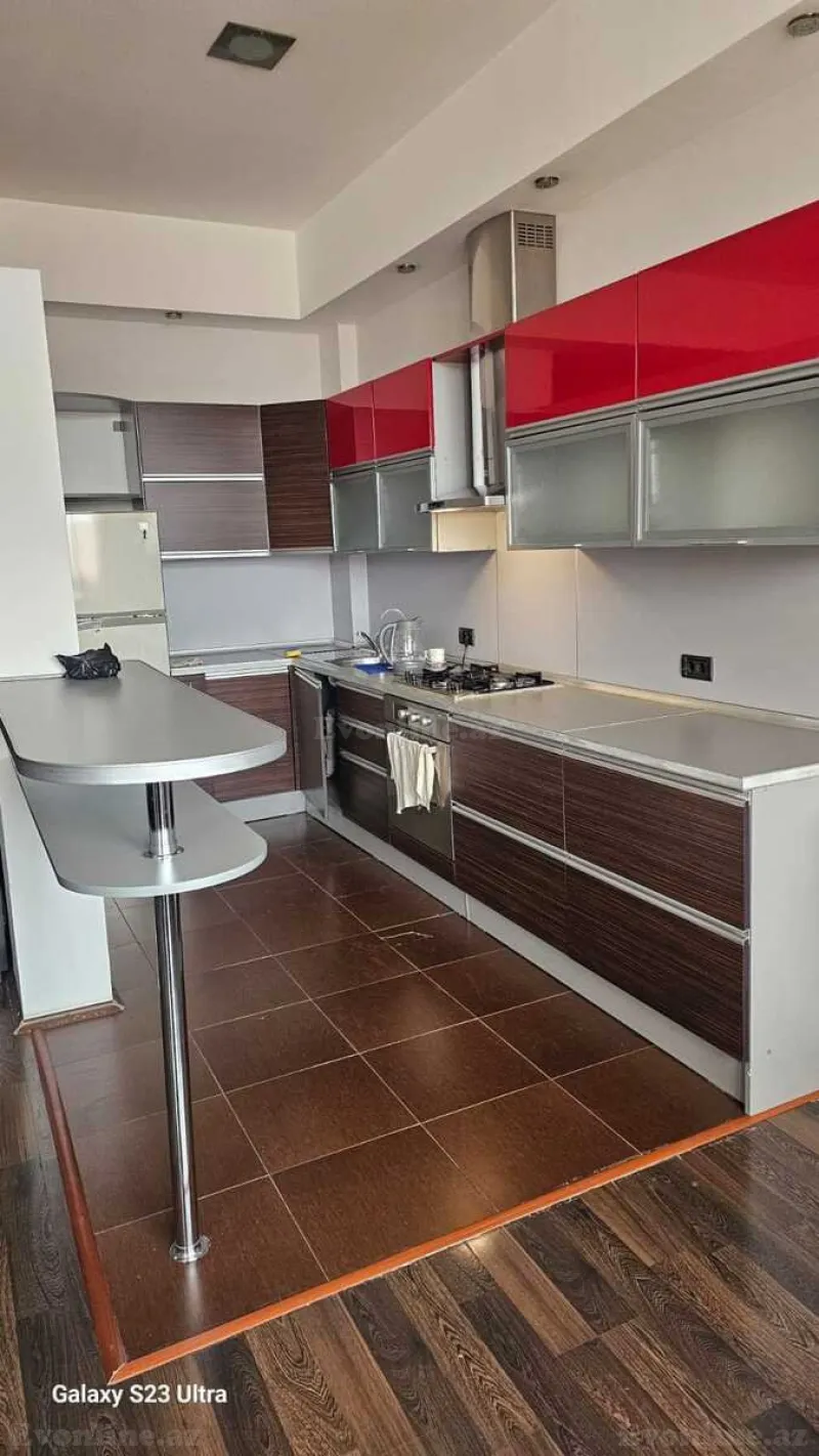 Kirayə verilir 4 otaqlı Mənzil Yeni tikili 136 m² 28 May m. - şəkil 5