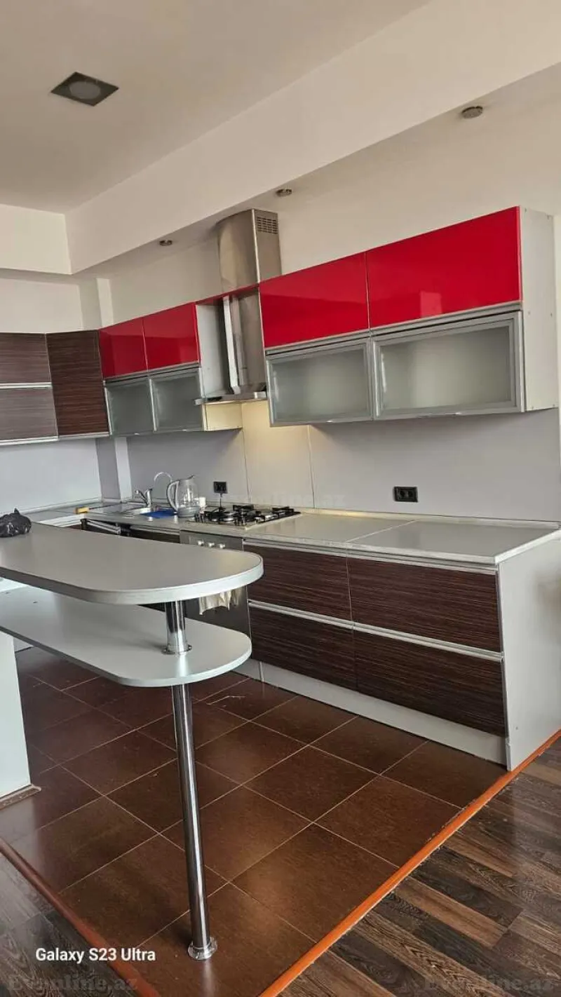 Kirayə verilir 4 otaqlı Mənzil Yeni tikili 136 m² 28 May m. - şəkil 6
