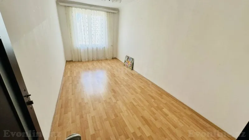 Satılır 3 otaqlı Mənzil Köhnə tikili 78 m² İnşaatçılar m. - şəkil 8
