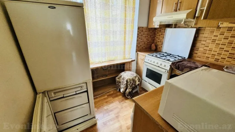 Satılır 3 otaqlı Mənzil Köhnə tikili 78 m² İnşaatçılar m. - şəkil 9
