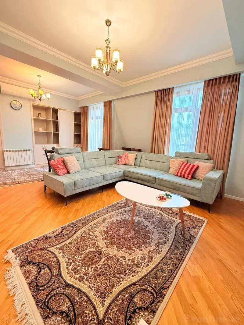 Kirayə verilir 5 otaqlı Mənzil Yeni tikili 210 m² Xətai r. - şəkil 3