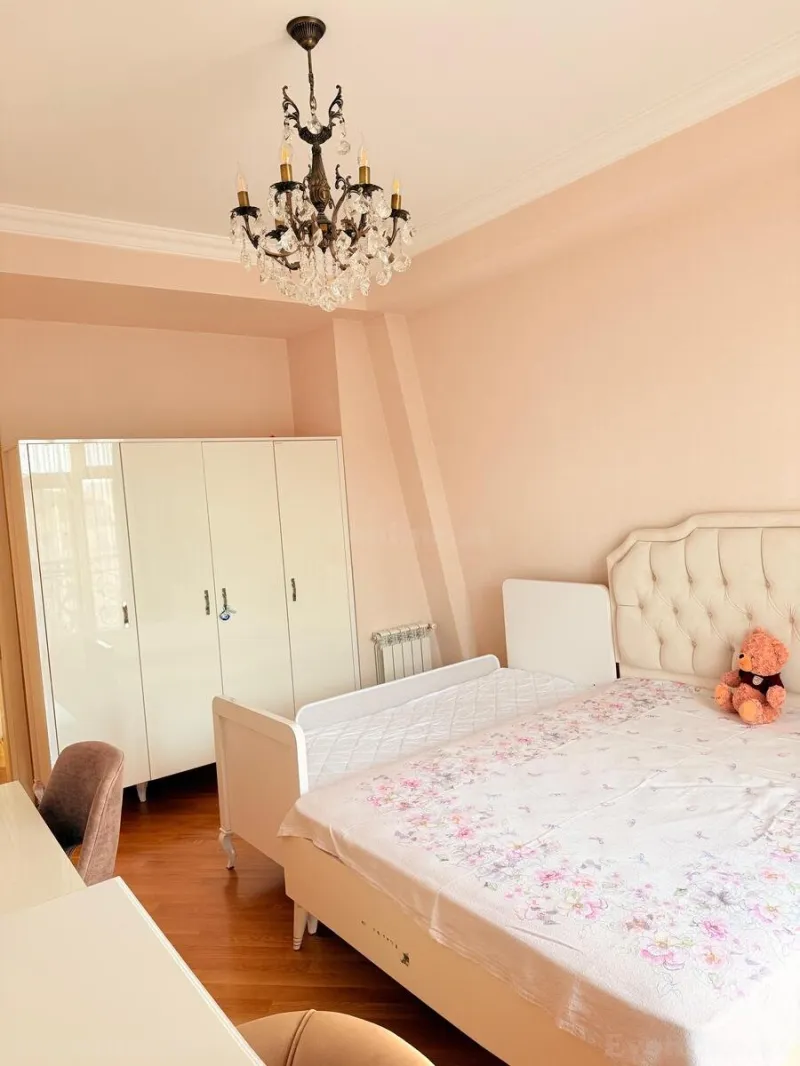 Kirayə verilir 5 otaqlı Mənzil Yeni tikili 210 m² Xətai r. - şəkil 17