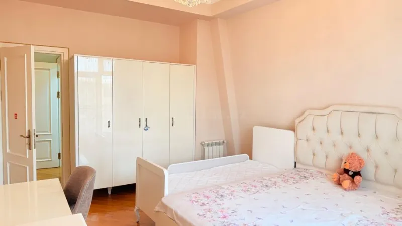 Kirayə verilir 5 otaqlı Mənzil Yeni tikili 210 m² Xətai r. - şəkil 22