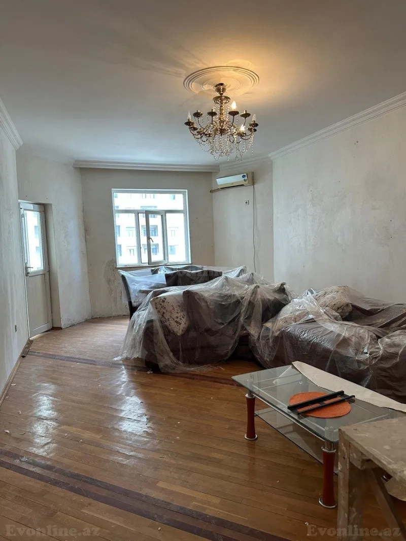 Satılır 2 otaqlı Mənzil Yeni tikili 120 m² 28 May m.