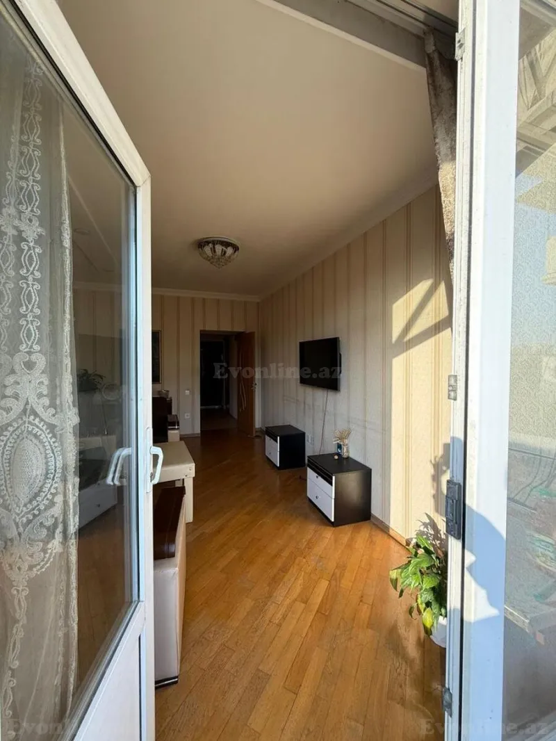 Kirayə verilir 2 otaqlı Mənzil Köhnə tikili 65 m² Nəriman Nərimanov m. - şəkil 2