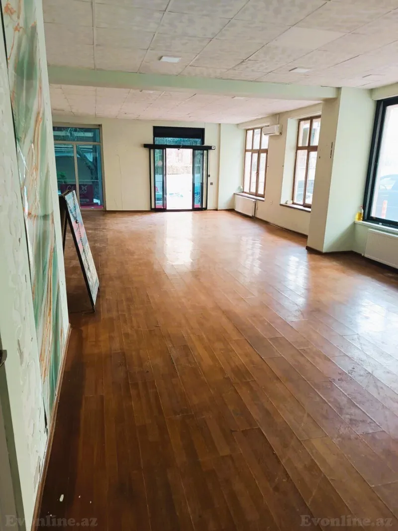 Kirayə verilir Obyekt 150 m² 28 May m.