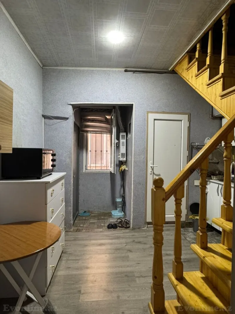 Satılır 3 otaqlı Mənzil Köhnə tikili 50 m² Sahil m.