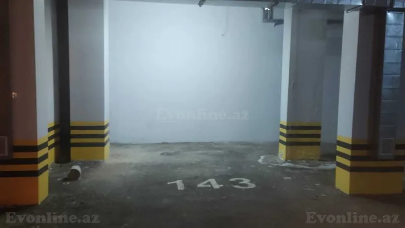 Qaraj 12 m² Xətai r. Satılır