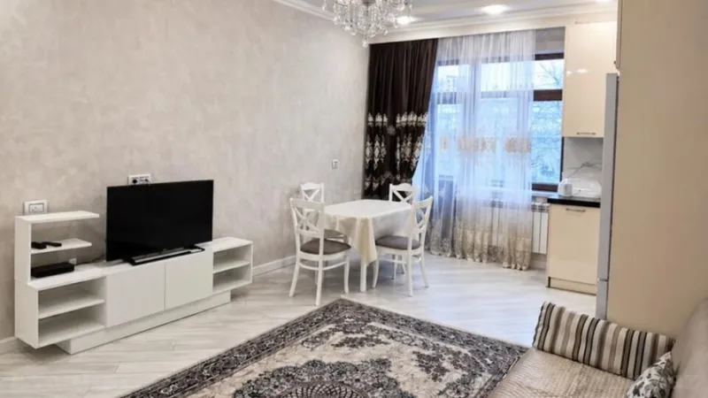 Kirayə verilir 2 otaqlı Mənzil Köhnə tikili 60 m² Sahil m.