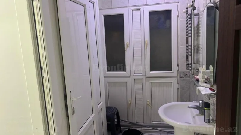 Kirayə verilir 3 otaqlı Mənzil Köhnə tikili 95 m² Yasamal - şəkil 6