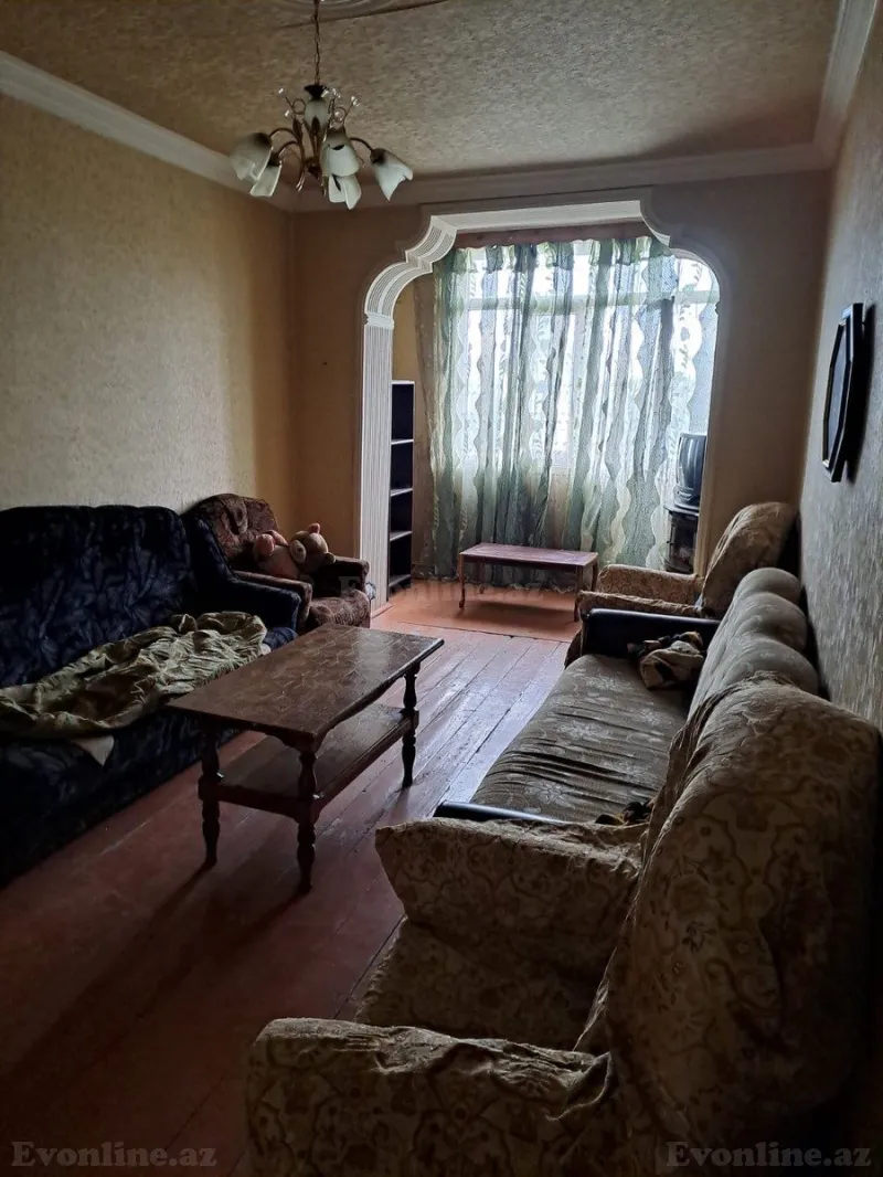Satılır 4 otaqlı Mənzil Köhnə tikili 85 m² Gəncə - şəkil 7