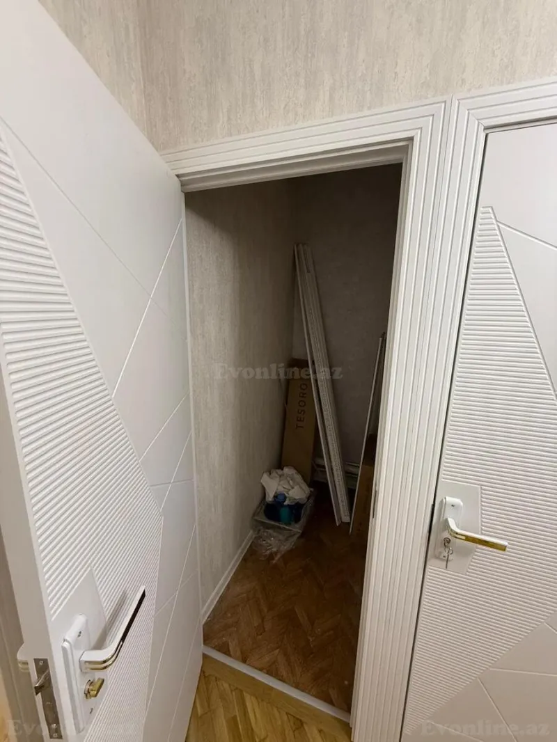 Satılır 2 otaqlı Mənzil Köhnə tikili 65 m² Nəsimi m. - şəkil 12