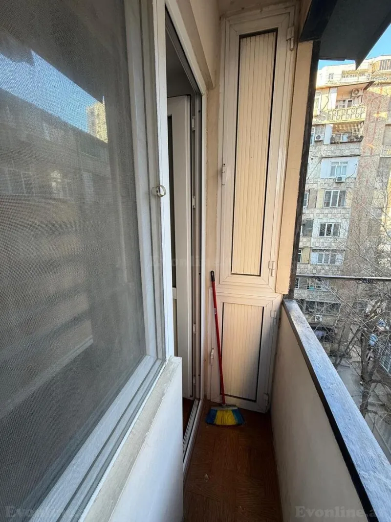 Satılır 2 otaqlı Mənzil Köhnə tikili 65 m² Nəsimi m. - şəkil 14