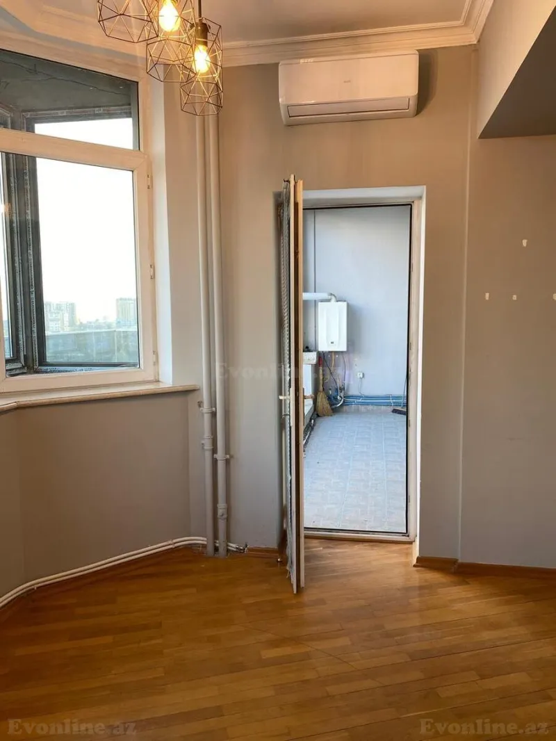 Satılır 4 otaqlı Mənzil Yeni tikili 200 m² Nizami m. - şəkil 8