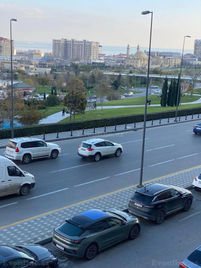 Satılır 4 otaqlı Mənzil Yeni tikili 200 m² Nizami m. - şəkil 24