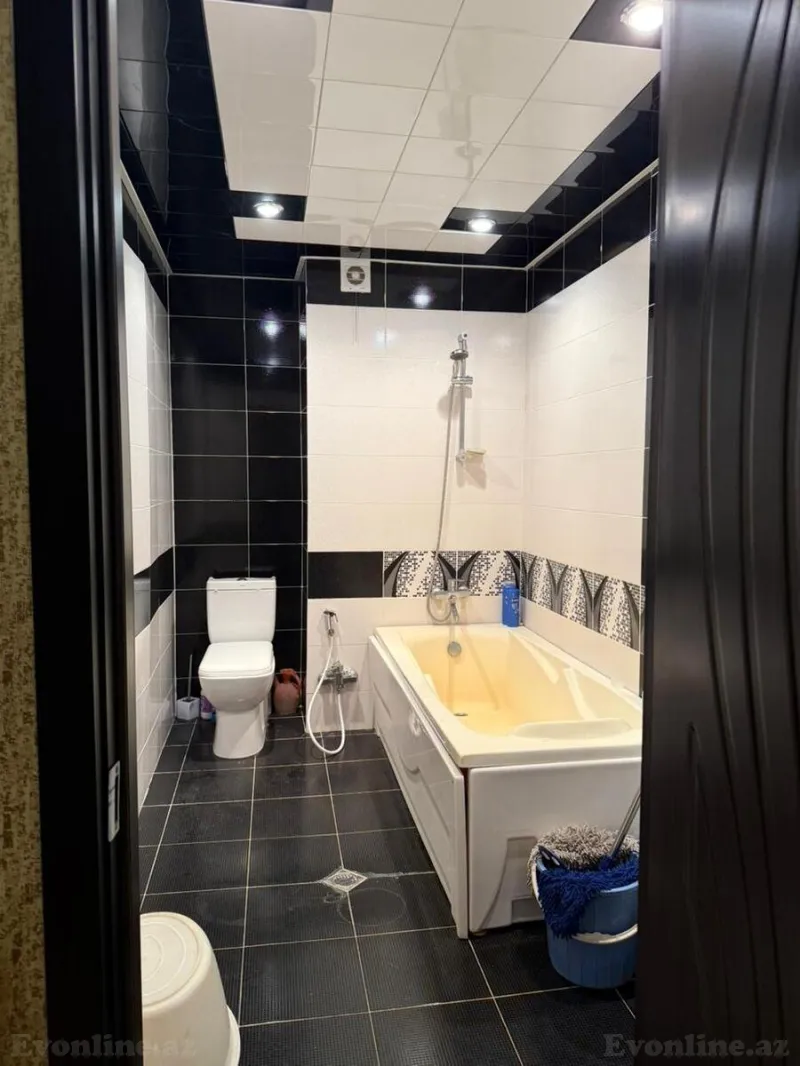 Satılır 3 otaqlı Mənzil Yeni tikili 85 m² Neftçilər m. - şəkil 13