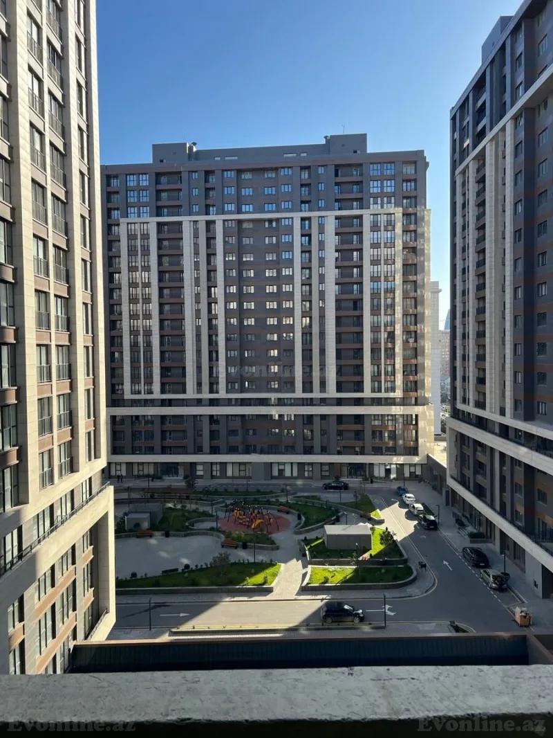 4 otaqlı Mənzil 165 m² Xətai m. Kirayə verilir