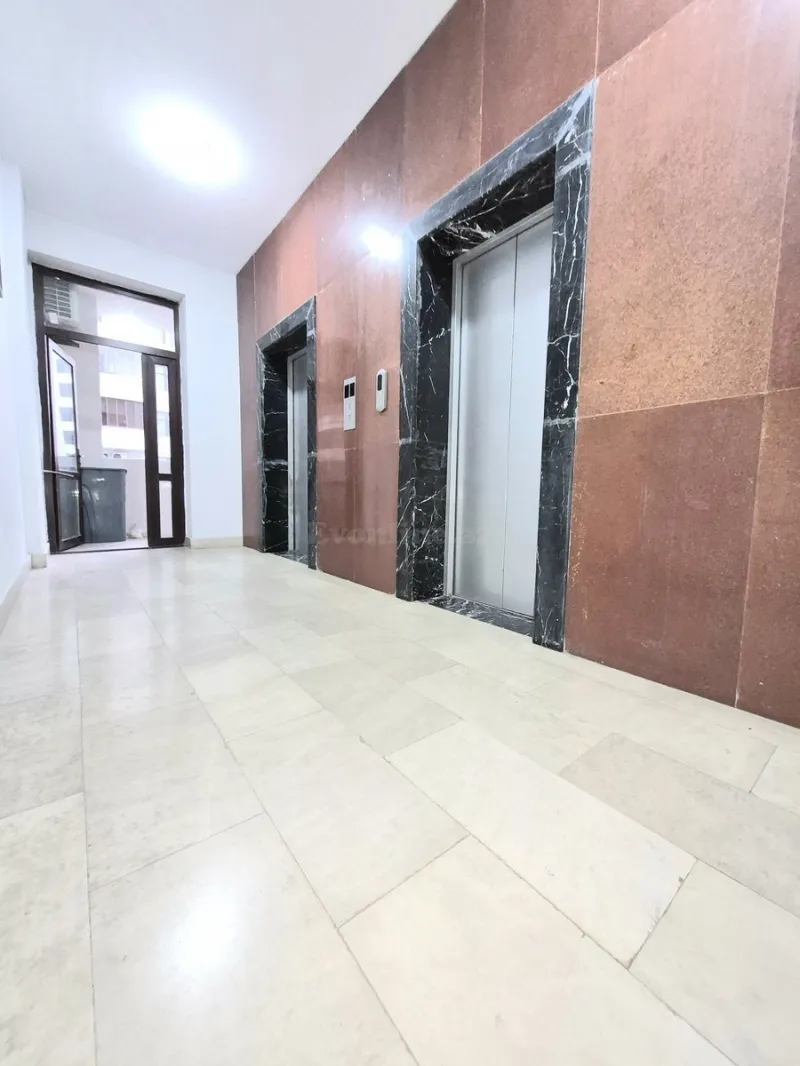 Satılır 3 otaqlı Mənzil Yeni tikili 165 m² Nəsimi r. - şəkil 2
