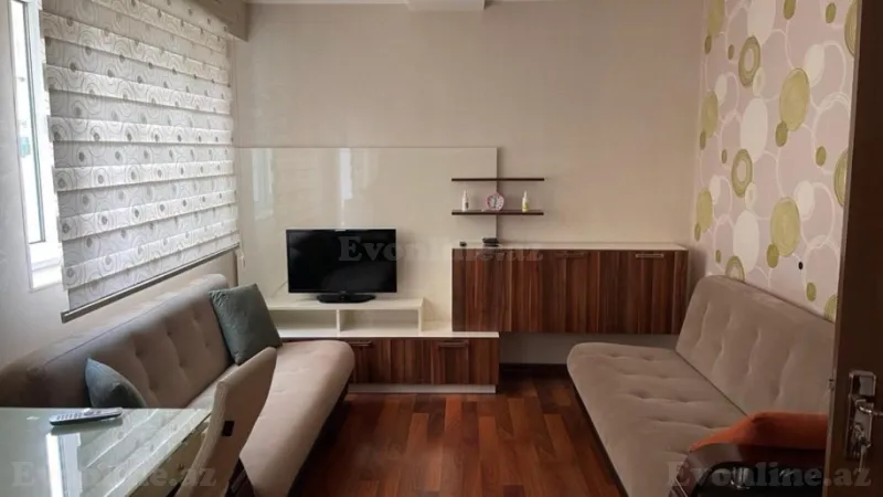 Kirayə verilir 2 otaqlı Mənzil Köhnə tikili 50 m² Elmlər Akademiyası m.